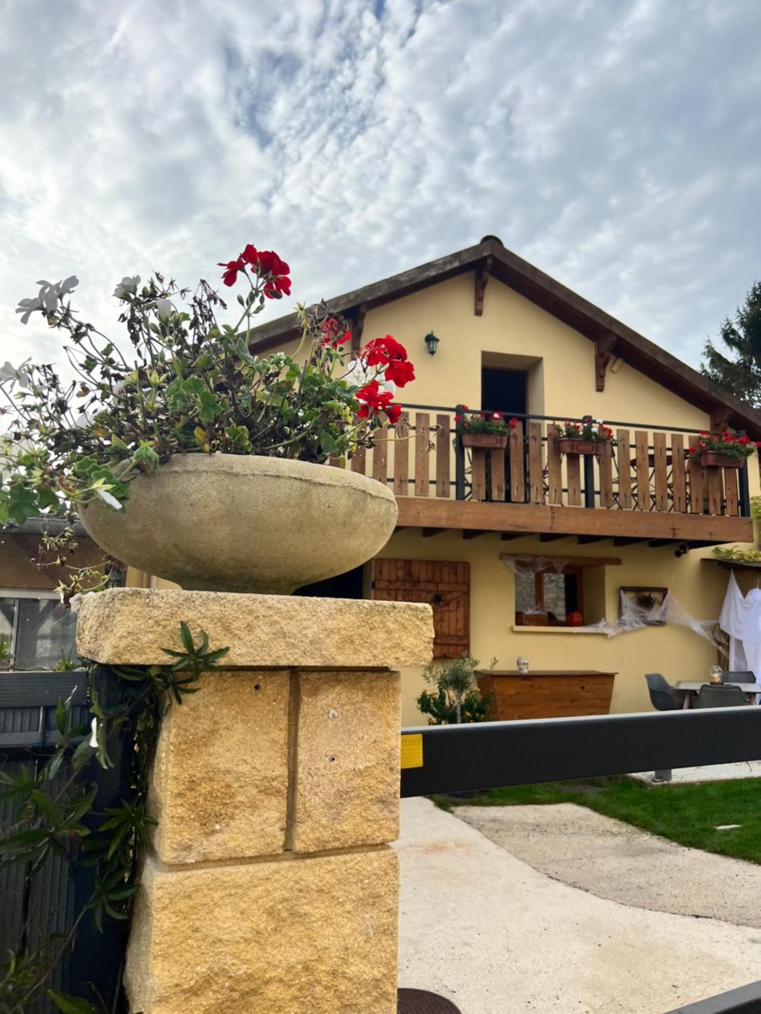 Gite Au Grenier Cosy Lor エクステリア 写真